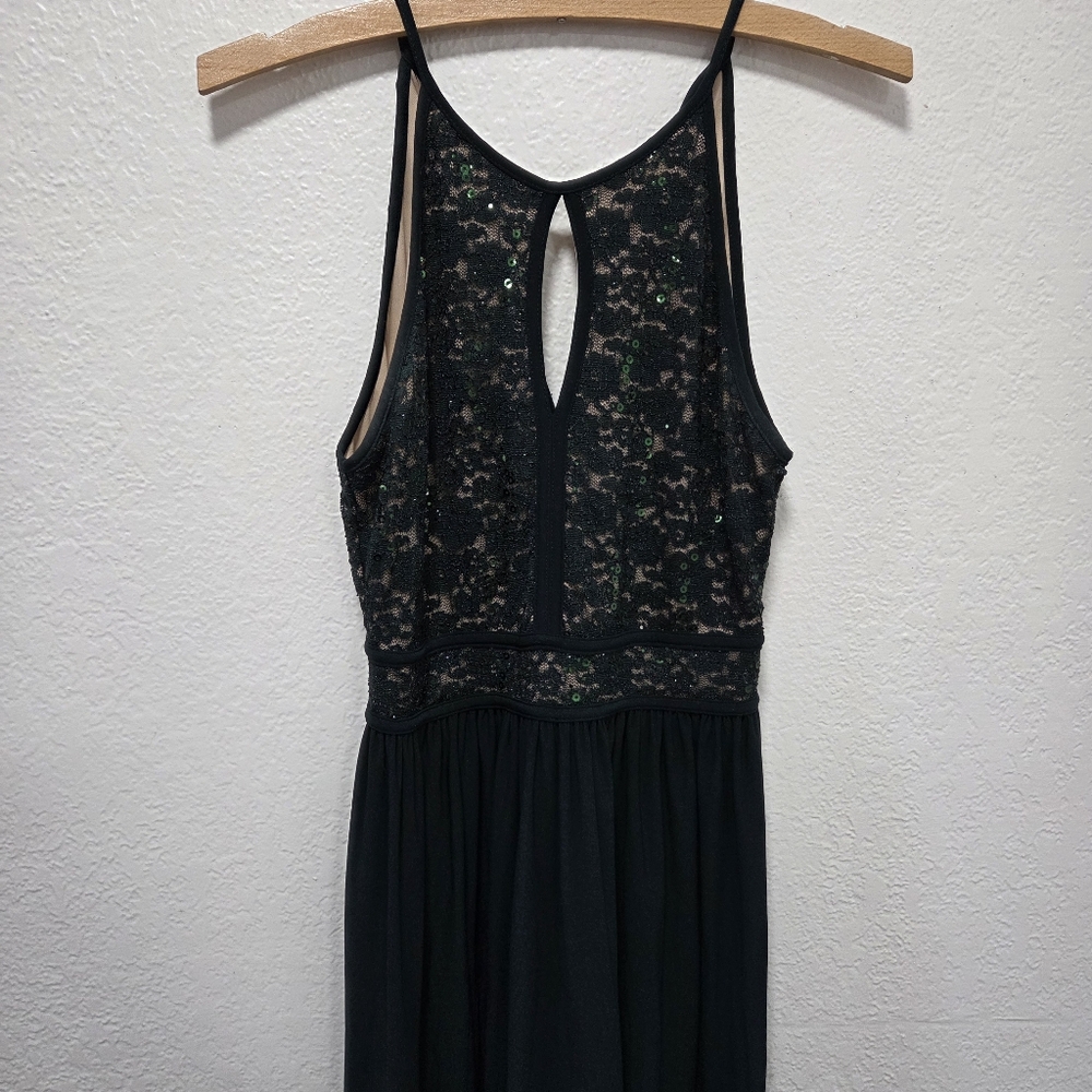 Morgan & Co Lace Keyhole Halter Night Emersld Green Long Dress Size 5/6
